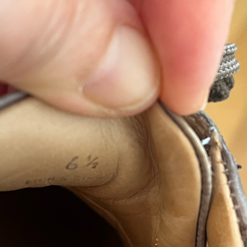 TODS Men’s Leather Lace Up Sneaker Size 6.5 - Picture 4 of 5